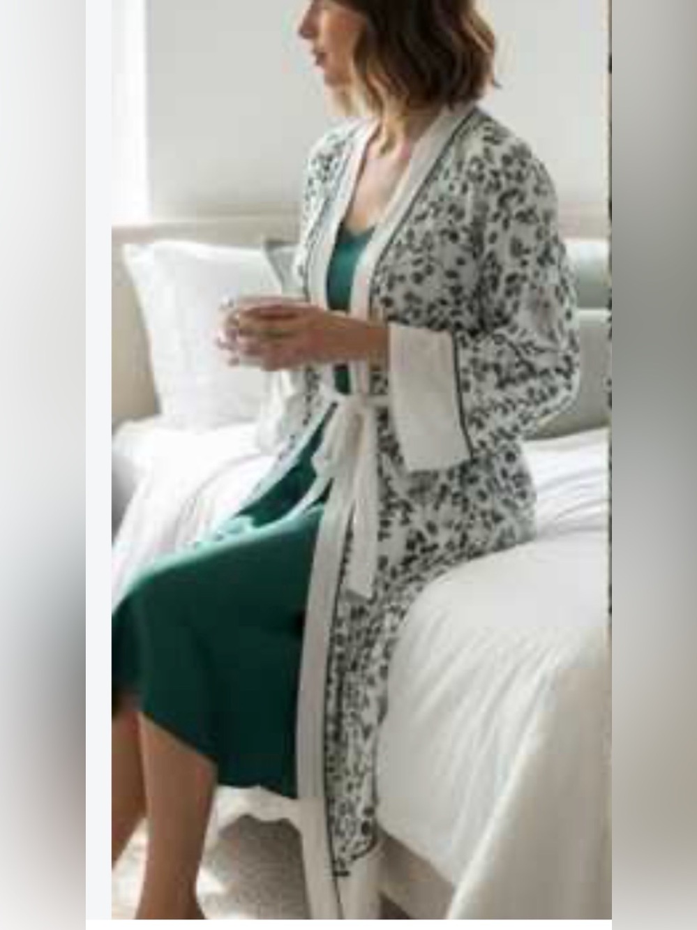 World Market lightweight botanical leaf print kimono Short robe, Belted One size